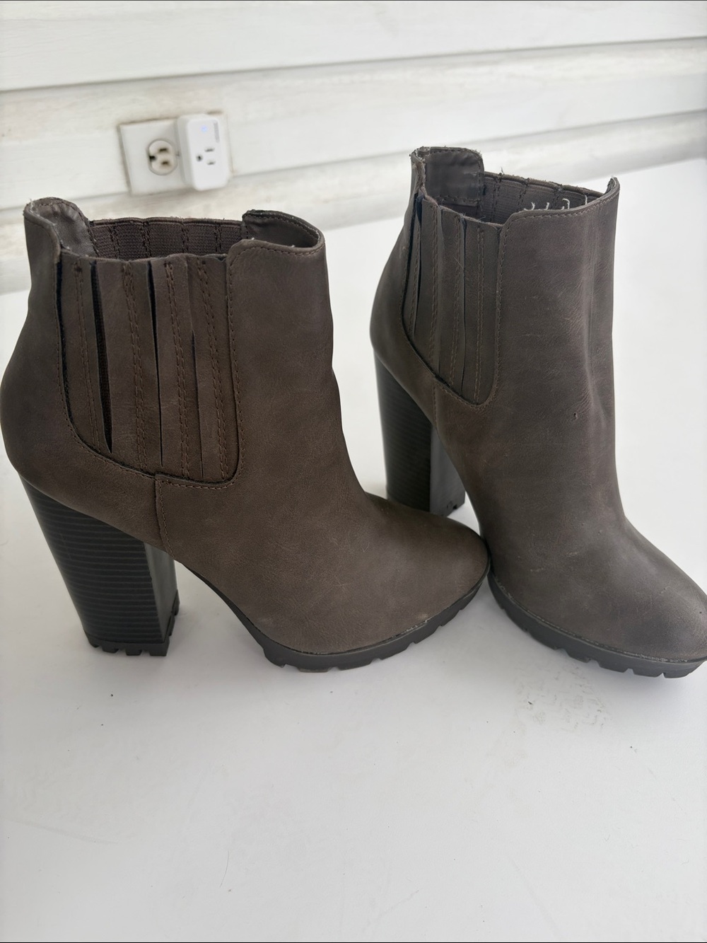 Candie's Brown Suede Look Chelsea Ankle Boots Chunky Heel Lug Sole